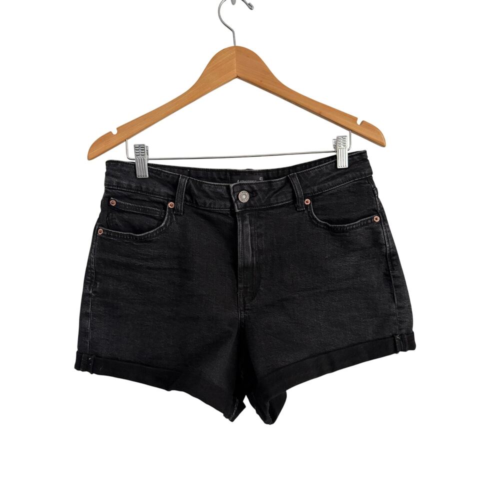 Stradivarius D85 Black Denim Jeans Shorts Cuffed Size 8
